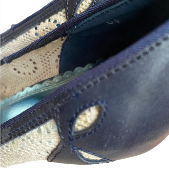Vintage Seychelles Navy and Lace Pumps Size 6.5 - Picture 3 of 9